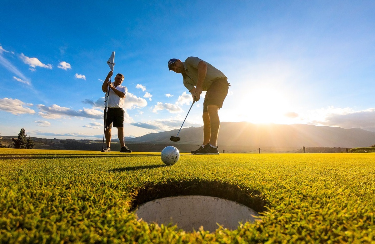 Golf Và Sức Khỏe Tinh Thần: Liều Thuốc Cho Người Bận Rộn